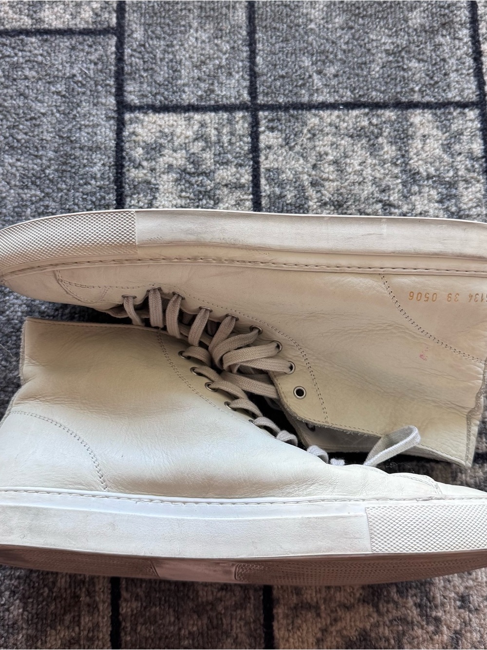 Common projects leather Men's Casual High-Top Sneakers in Light Beige 39